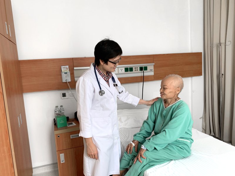 Những điều cần tránh phải khi tìm kiếm bác sĩ điều trị ung thư